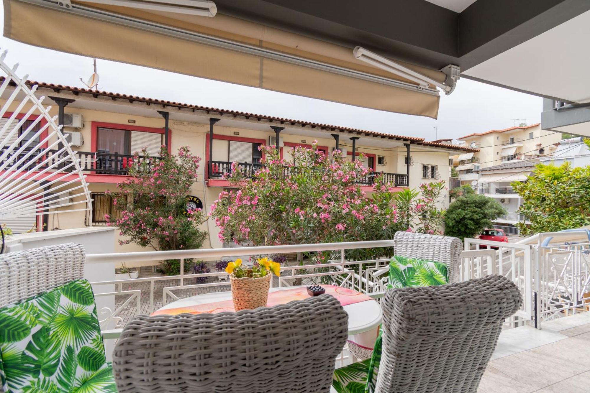 Family Inn Apartments&Suites Neos Marmaras Buitenkant foto